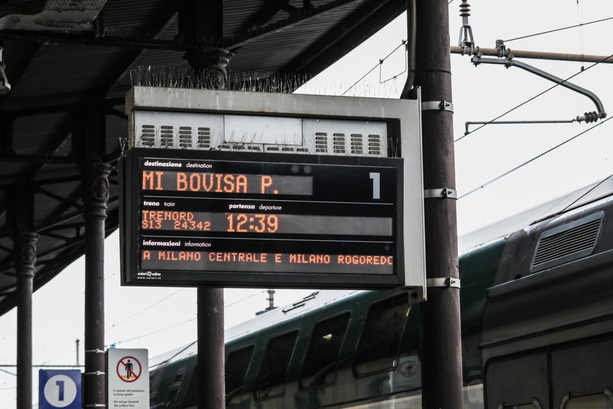Angolo Alla Stazione - Bilocale Ristrutturato Zona Stazione E Ospedali Pavia Exterior photo