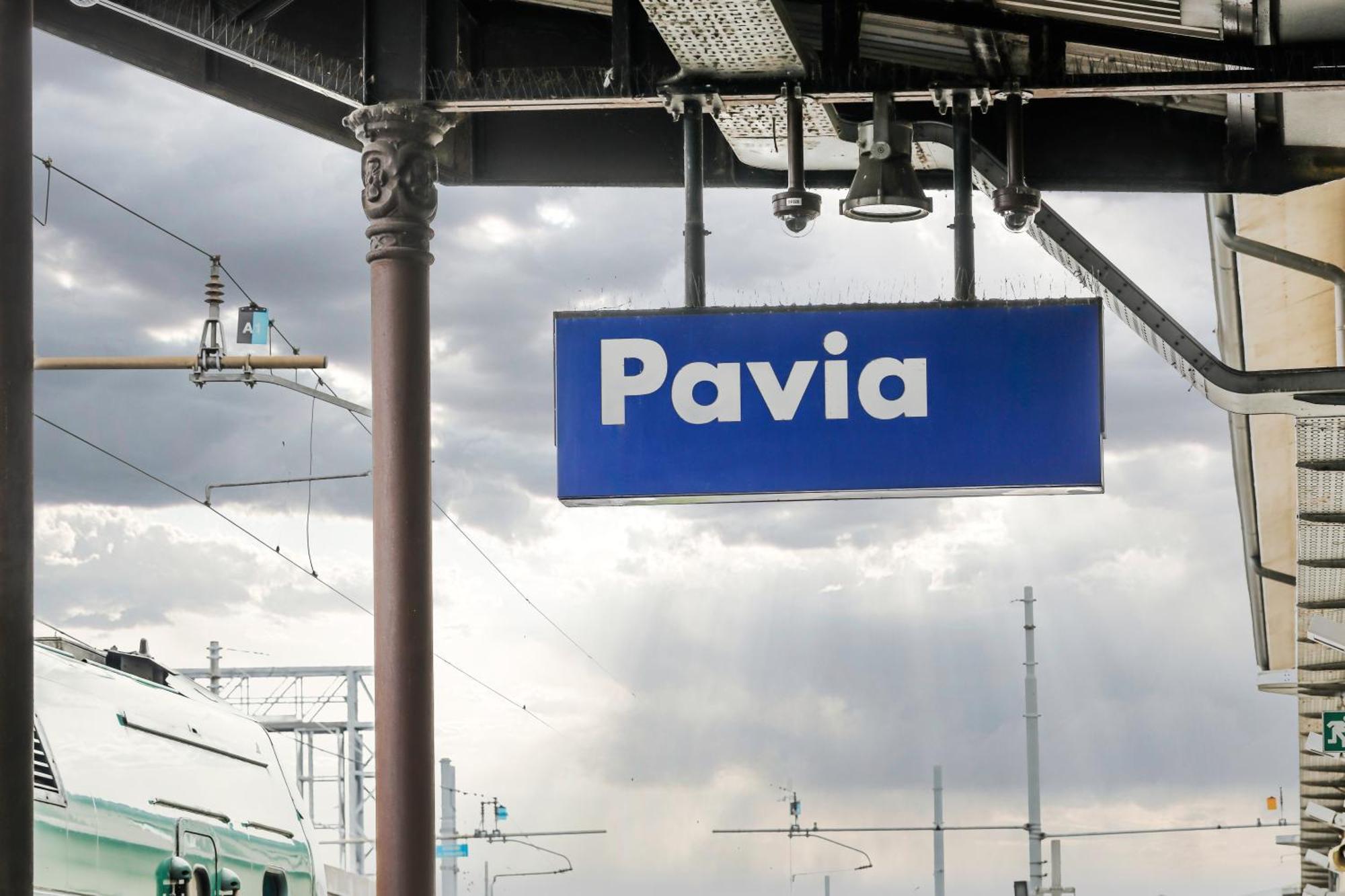 Angolo Alla Stazione - Bilocale Ristrutturato Zona Stazione E Ospedali Pavia Exterior photo