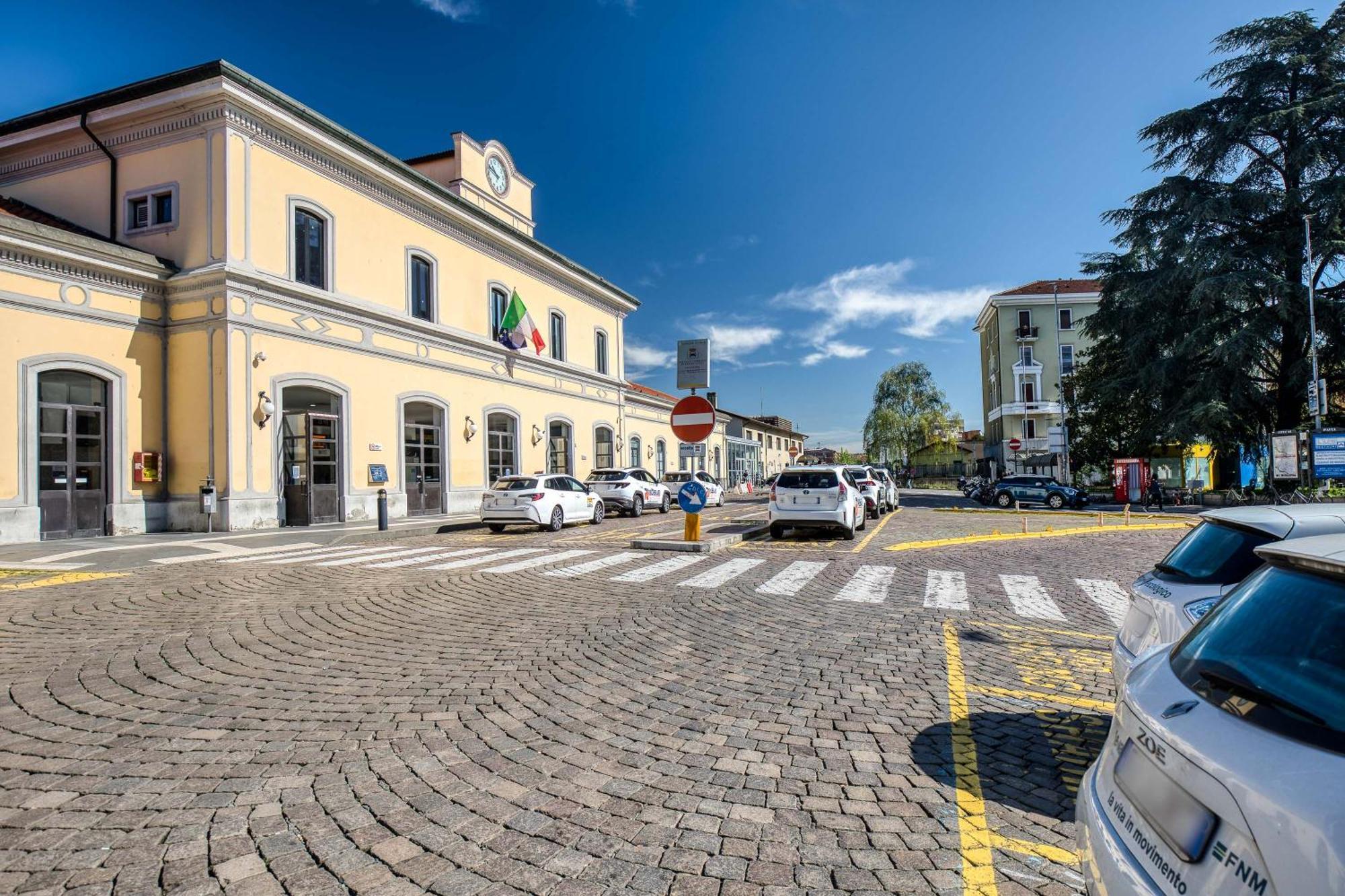 Angolo Alla Stazione - Bilocale Ristrutturato Zona Stazione E Ospedali Pavia Exterior photo